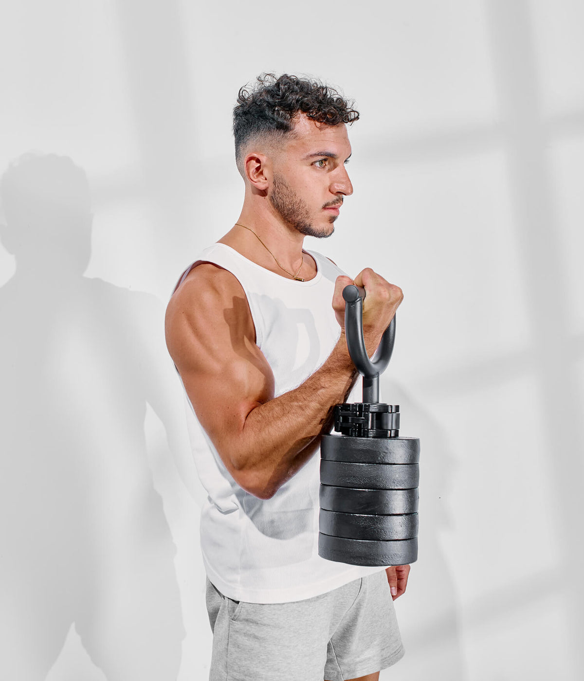 curl biceps avec kettlebell