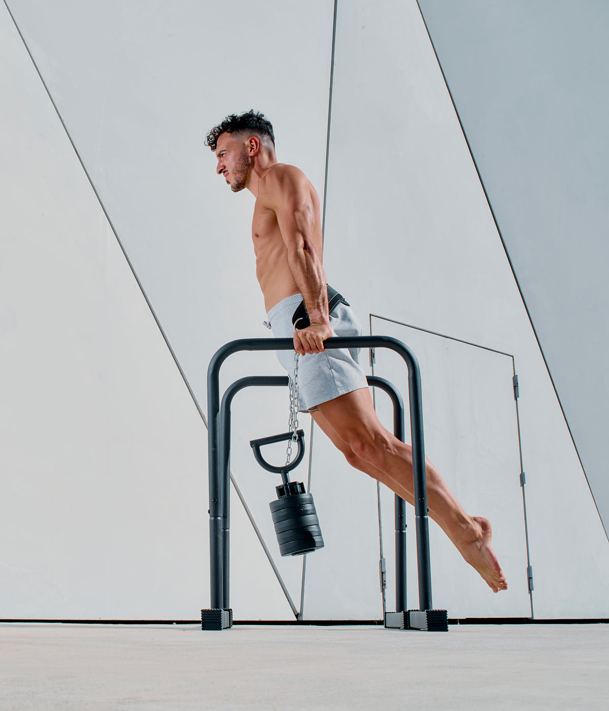 dip con kettlebell